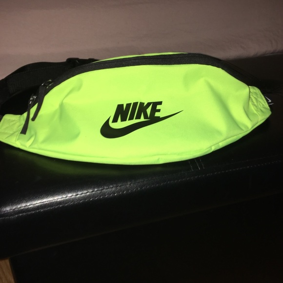Nike Handbags - Nike bum bag